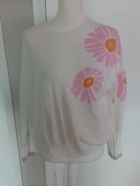 Women’s Cream Tank Top with Pink Daisy Print